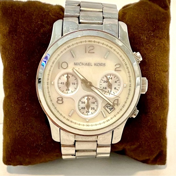 Women's Michael Kors Runway Chronograph Stainless Steel Watch MK 5304 - Picture 2 of 9